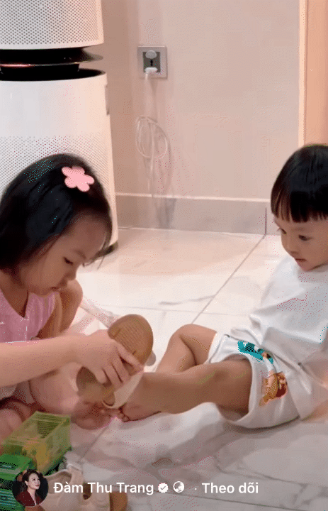 &Aacute;i nữ nh&agrave; đại gia Cường Đ&ocirc; La: Mới 6 tuổi đ&atilde; biết phụ mẹ chăm em, c&oacute; n&eacute;t "mỹ nh&acirc;n" ngay từ nhỏ - Ảnh 11.