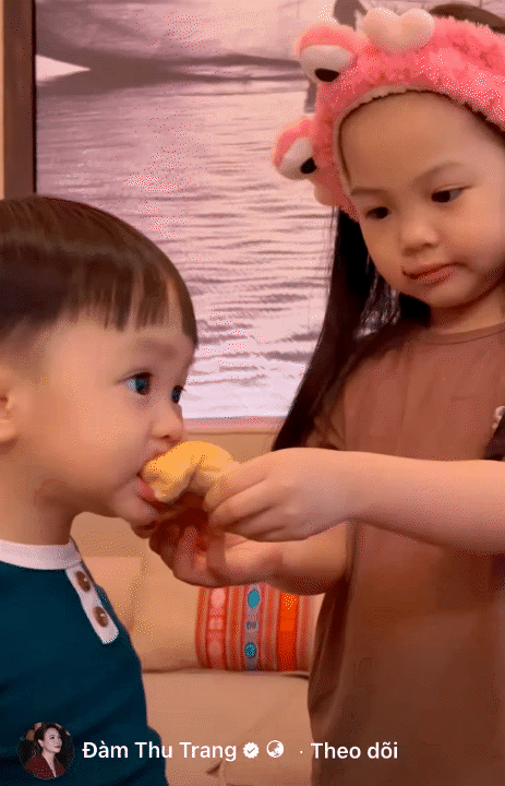 &Aacute;i nữ nh&agrave; đại gia Cường Đ&ocirc; La: Mới 6 tuổi đ&atilde; biết phụ mẹ chăm em, c&oacute; n&eacute;t "mỹ nh&acirc;n" ngay từ nhỏ - Ảnh 12.