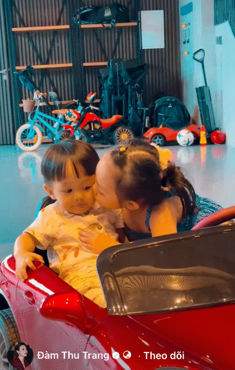 &Aacute;i nữ nh&agrave; đại gia Cường Đ&ocirc; La: Mới 6 tuổi đ&atilde; biết phụ mẹ chăm em, c&oacute; n&eacute;t "mỹ nh&acirc;n" ngay từ nhỏ - Ảnh 9.