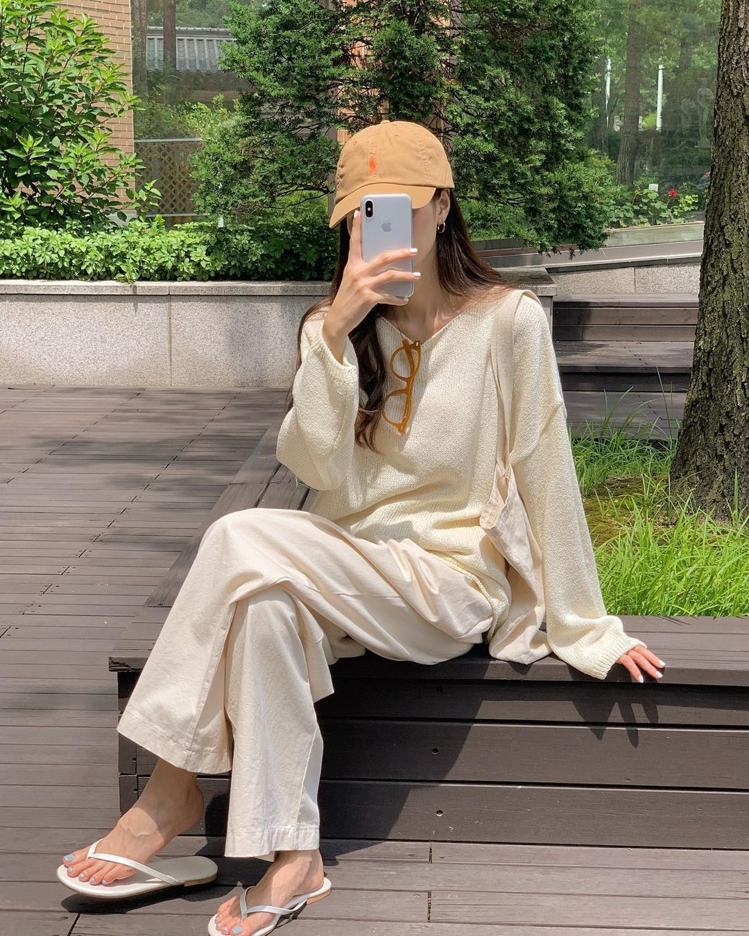 Bị n&oacute;i ngo&agrave;i đời kh&aacute;c ảnh tr&ecirc;n mạng: Ứng xử EQ cao như thế n&agrave;o? - Ảnh 1.