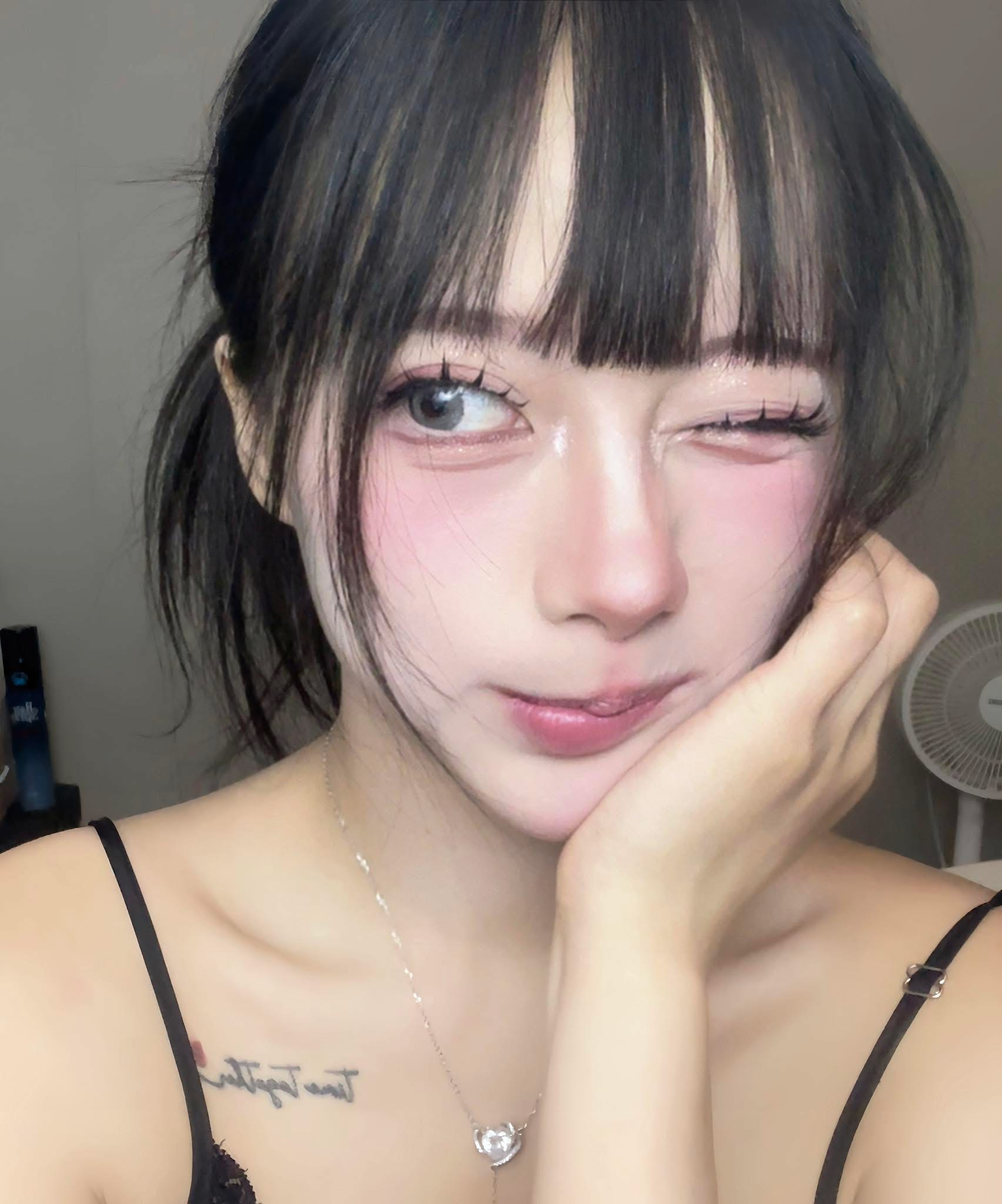 Chỉ một khoảnh khắc v&eacute;n t&oacute;c, "nữ thần" giới cosplay khiến h&agrave;ng triệu fan nam rung rinh v&igrave; qu&aacute; đỗi ngọt ng&agrave;o - Ảnh 8.