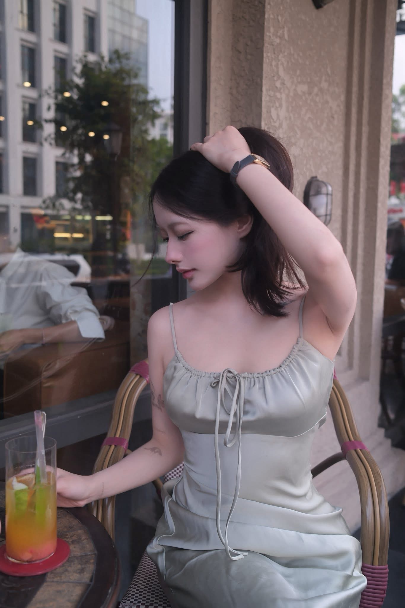 Chỉ một khoảnh khắc v&eacute;n t&oacute;c, "nữ thần" giới cosplay khiến h&agrave;ng triệu fan nam rung rinh v&igrave; qu&aacute; đỗi ngọt ng&agrave;o - Ảnh 5.