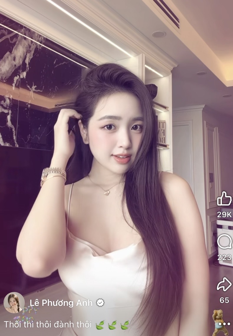 Ngẫu nhi&ecirc;n chụp m&agrave;n h&igrave;nh từ clip, hot girl vẫn "n&eacute;t căng", xinh đẹp chuẩn "cực phẩm" nhan sắc - Ảnh 4.