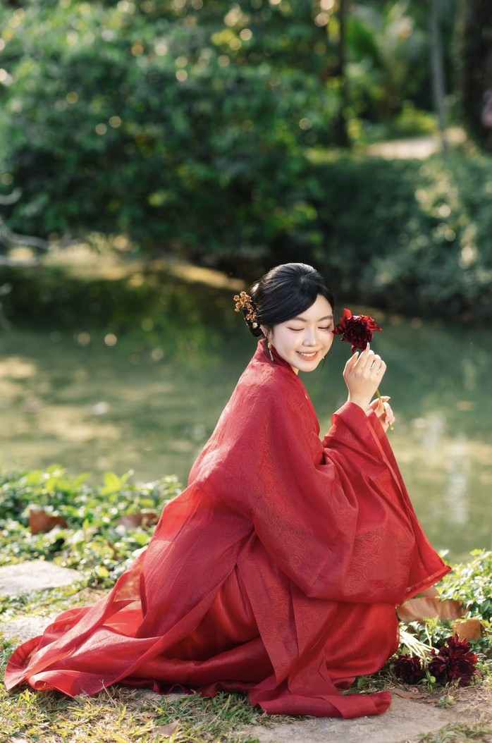 Quyền Linh tặng con g&aacute;i Lọ Lem "m&oacute;n qu&agrave;" đặc biệt - Ảnh 6.