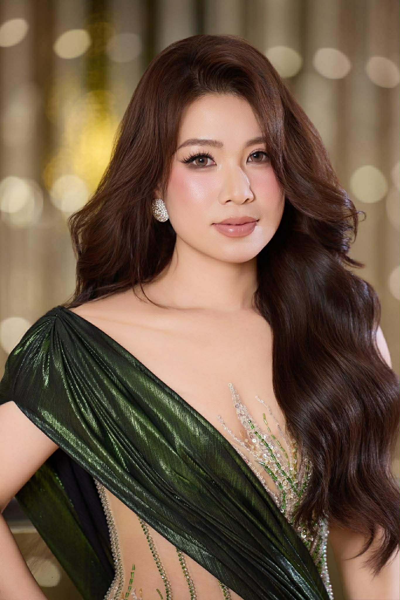 Ngồi ghế gi&aacute;m khảo, NTK Trinh Trinh n&oacute;i g&igrave; về t&acirc;n hoa hậu H&agrave; Linh?- Ảnh 1.