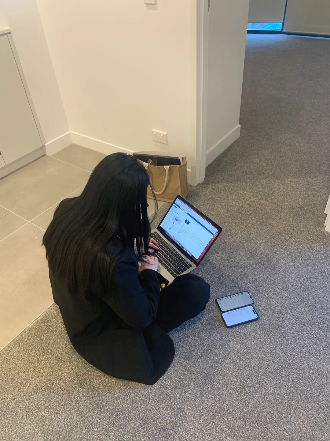 "Kiệt sức v&igrave; c&ocirc;ng việc", "kiệt sức v&igrave; cuộc sống" được t&igrave;m kiếm đột biến tr&ecirc;n to&agrave;n thế giới d&ugrave; 2026 mới chỉ tr&ocirc;i được 4 th&aacute;ng- Ảnh 4.