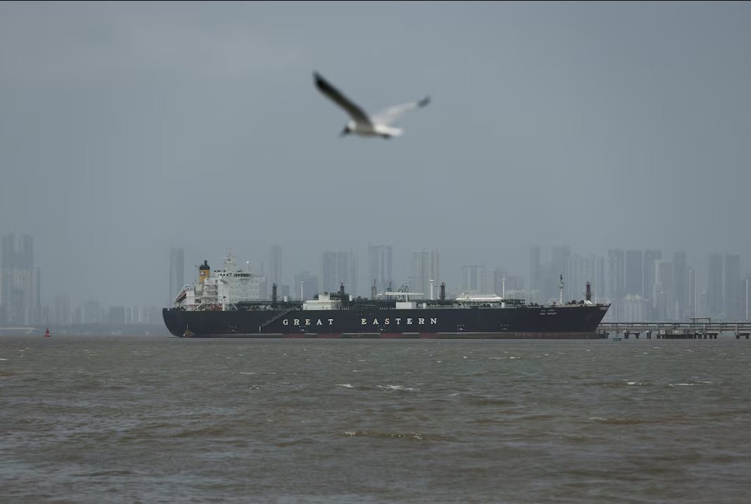 Được x&eacute;t kh&ocirc;ng th&ugrave; địch, 2 t&agrave;u chở kh&iacute; đốt treo cờ 1 nước ch&acirc;u &Aacute; &lsquo;ung dung&rsquo; vượt eo biển Hormuz, n&acirc;ng tổng số l&ecirc;n 8 t&agrave;u an to&agrave;n về nước - Ảnh 1.