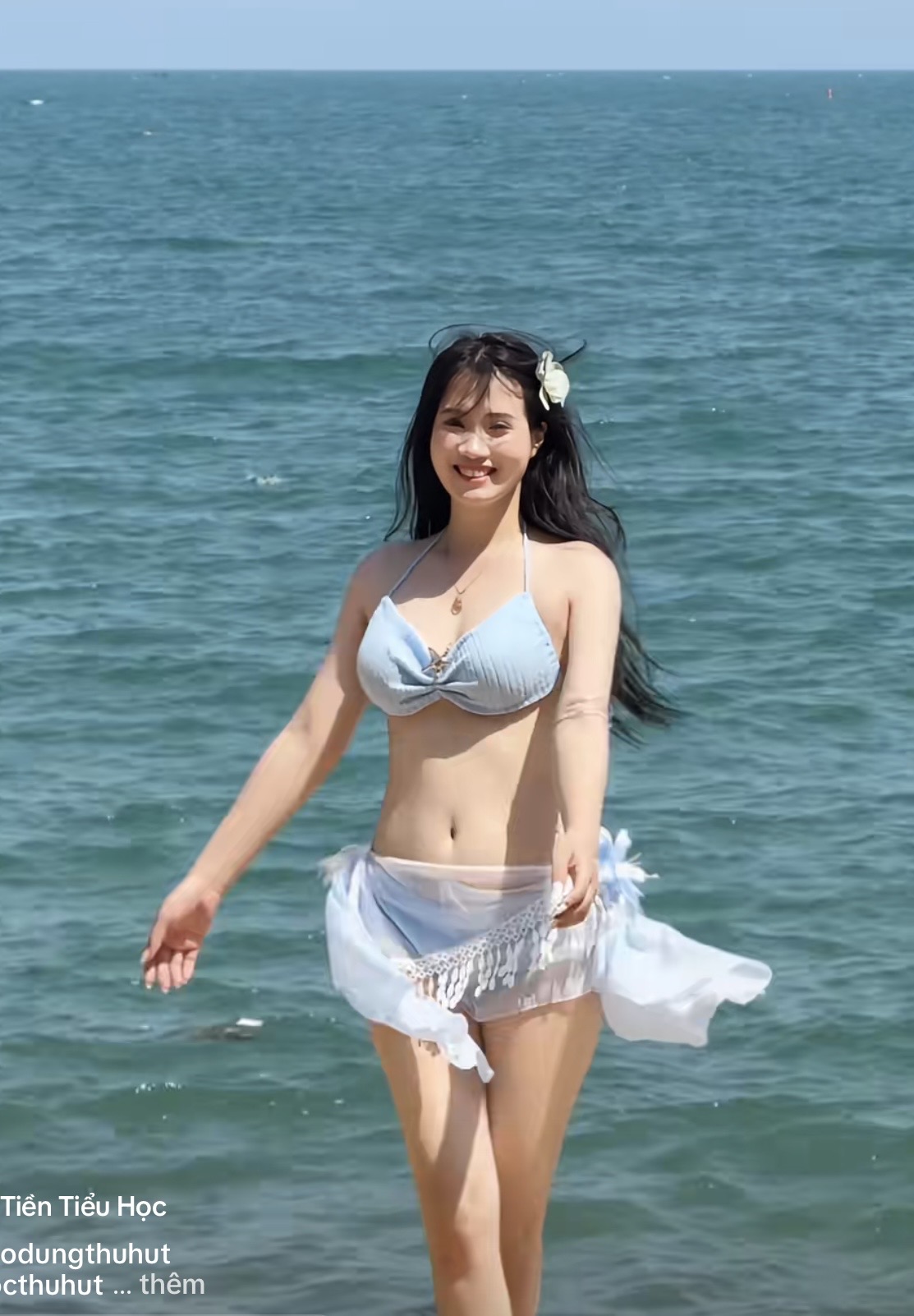 S&aacute;ng bừng cả khung h&igrave;nh, c&ocirc; gi&aacute;o mầm non g&acirc;y bất ngờ với v&oacute;c d&aacute;ng chuẩn chỉnh v&agrave; thần th&aacute;i cuốn h&uacute;t- Ảnh 1.