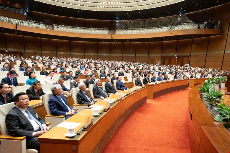 TRỰC TIẾP: THỦ TƯỚNG CH&Iacute;NH PHỦ L&Ecirc; MINH HƯNG TUY&Ecirc;N THỆ V&Agrave; PH&Aacute;T BIỂU NHẬM CHỨC- Ảnh 2.