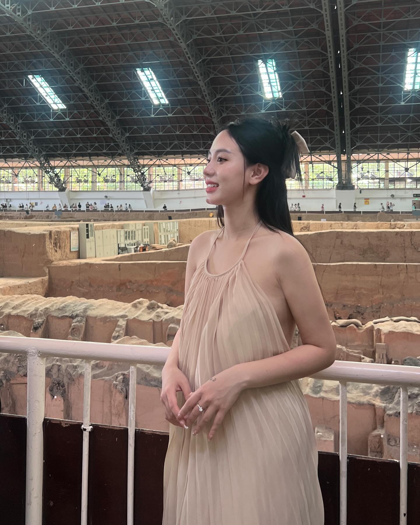 C&ocirc; gi&aacute;o Minh Thu "comeback" với giao diện kh&aacute;c lạ, fan ngỡ ng&agrave;ng v&igrave; kh&ocirc;ng nhận ra - Ảnh 5.