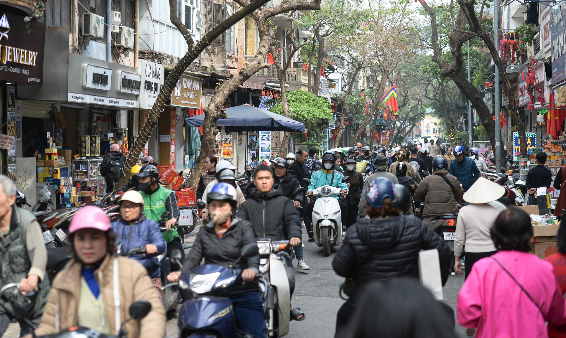 Từ 1/7, Hà Nội không cấm xe chạy xăng nhưng áp dụng một điều: Hàng triệu tài xế cần xem ngay bản đồ này - Ảnh 3.