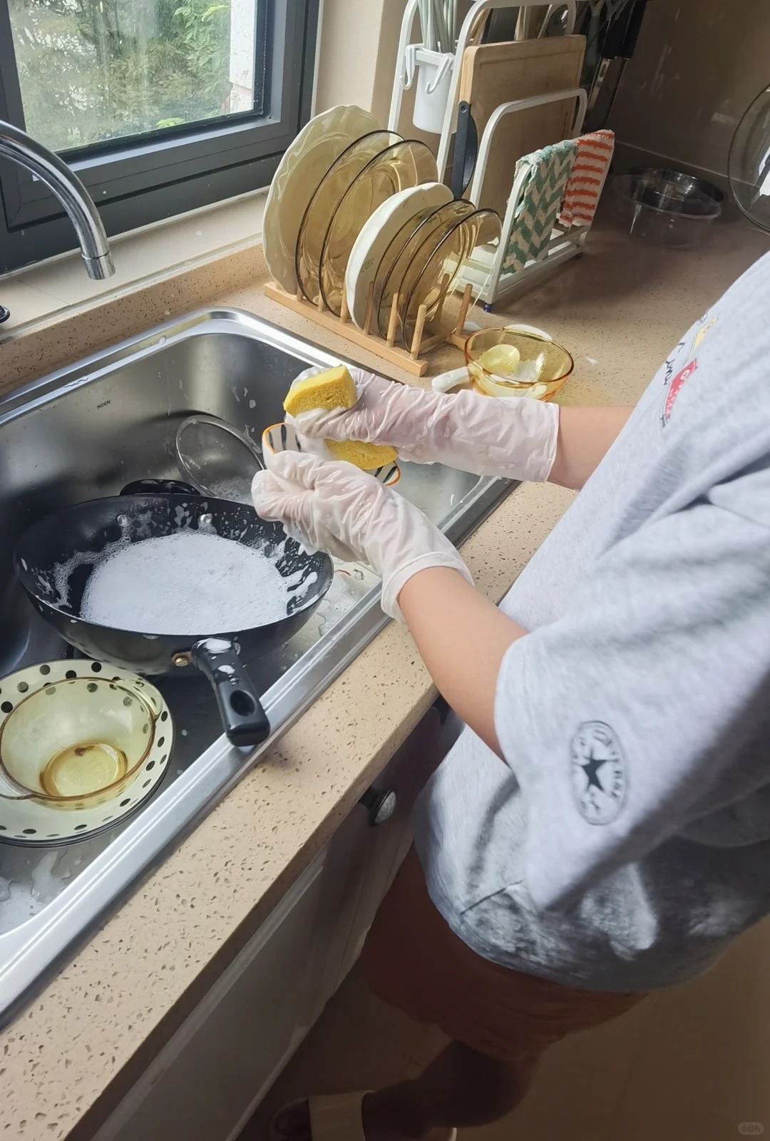 "C&aacute;c b&agrave; gi&uacute;p việc ng&aacute;o gi&aacute; phải kh&ocirc;ng ạ? Đ&ograve;i 12 - 15 triệu bao ăn ở trong khi đại học ra đi l&agrave;m lương 8 triệu"- Ảnh 3.