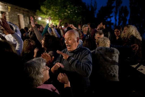 Hòn đảo nơi “Thần chết” dường như lãng quên, người 100 tuổi vẫn lao động: Bí mật ở những phương pháp này - Ảnh 2.