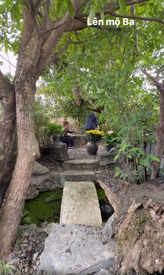 Nữ NSND U60 đưa chồng sắp cưới đi thăm mộ bố l&agrave; nhạc sĩ lẫy lừng của Việt Nam - Ảnh 1.