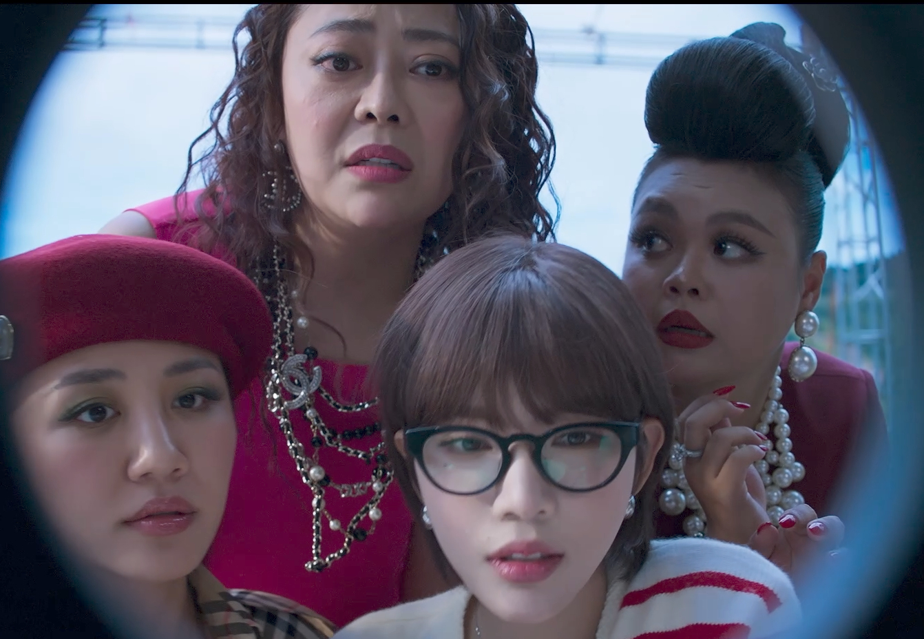 Văn Mai Hương diện bikini, khoe body gợi cảm - Ảnh 5. Văn Mai Hương diện bikini, khoe body gợi cảm - Ảnh 5.