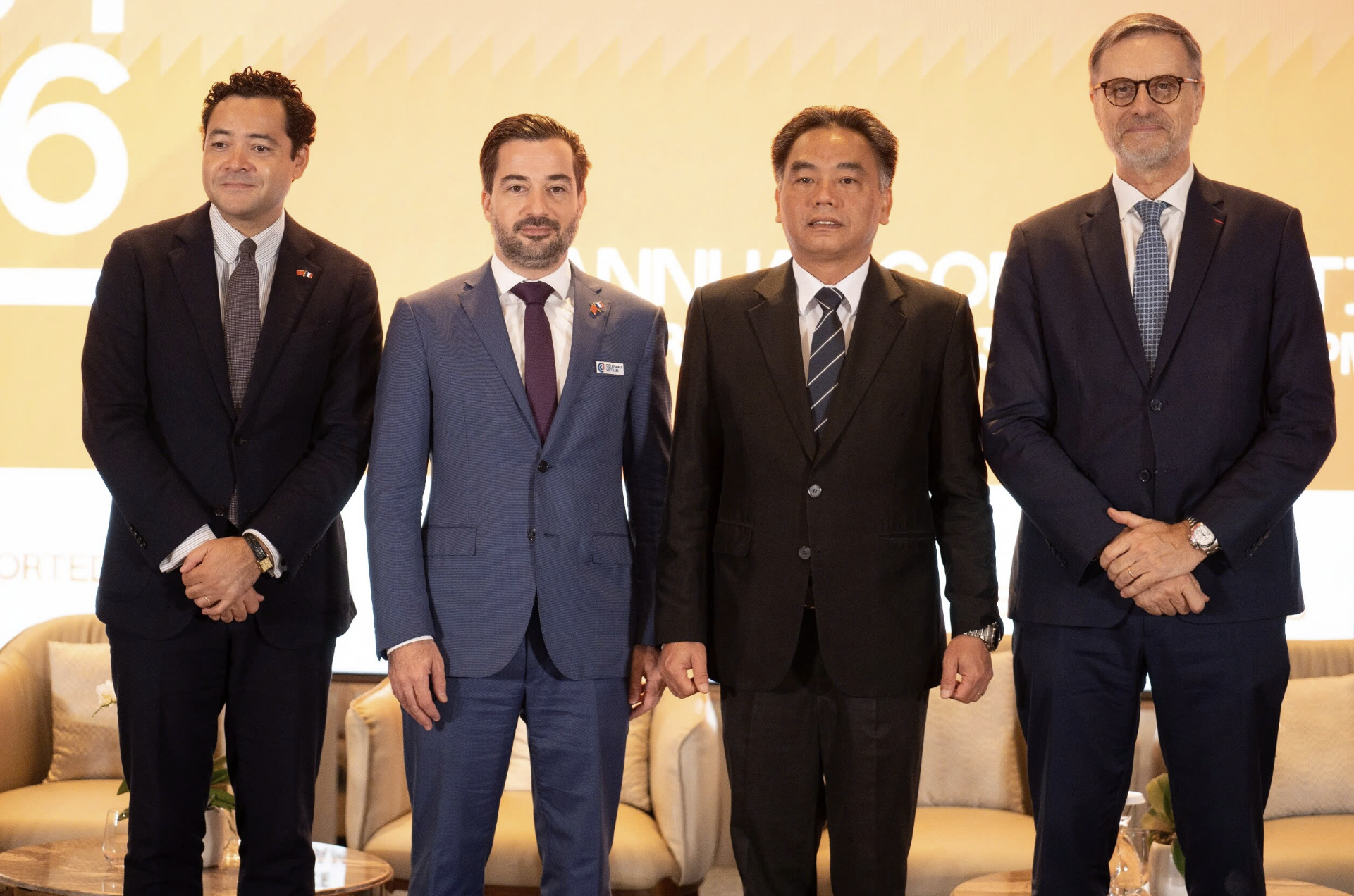 - Ảnh 2. - Ảnh 2.