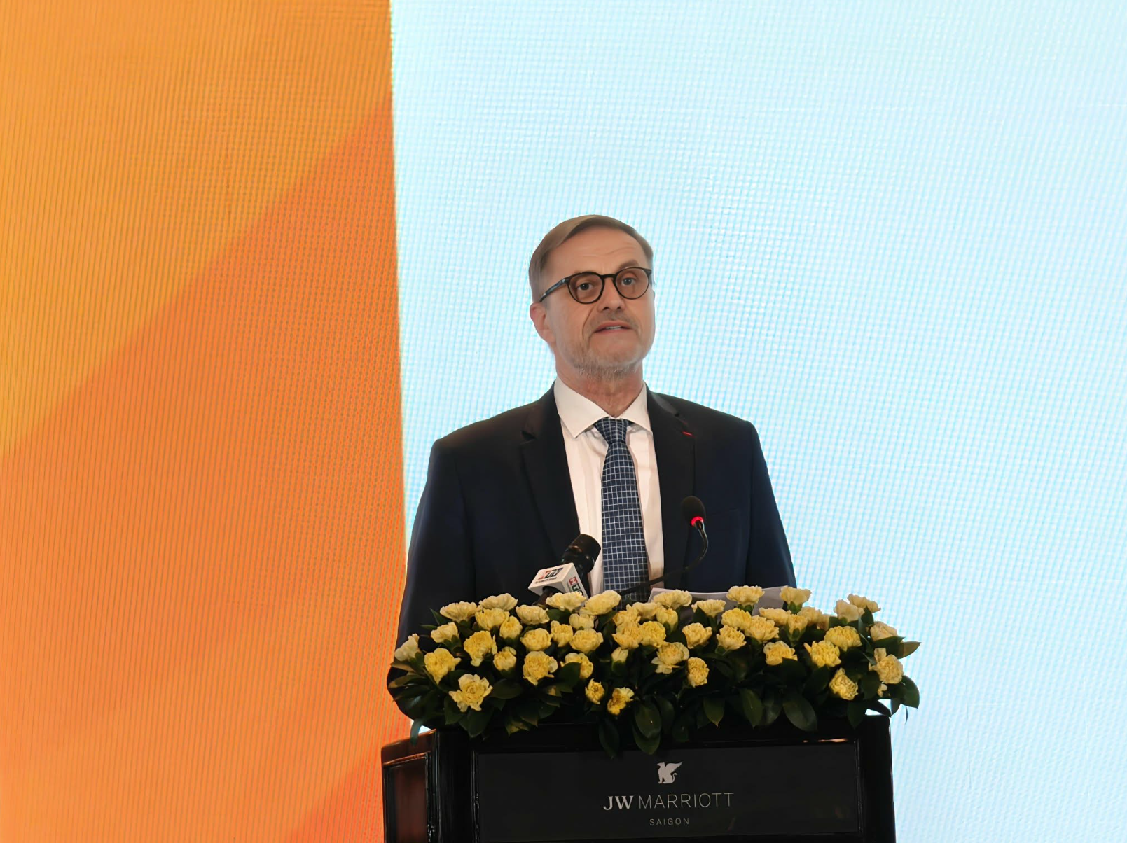 - Ảnh 3. - Ảnh 3.