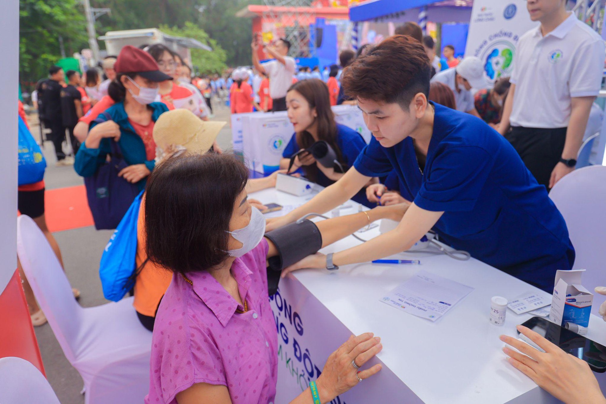 Hệ thống nhà thuốc phát huy thúc đẩy chủ động phòng đột quỵ - Ảnh 2.