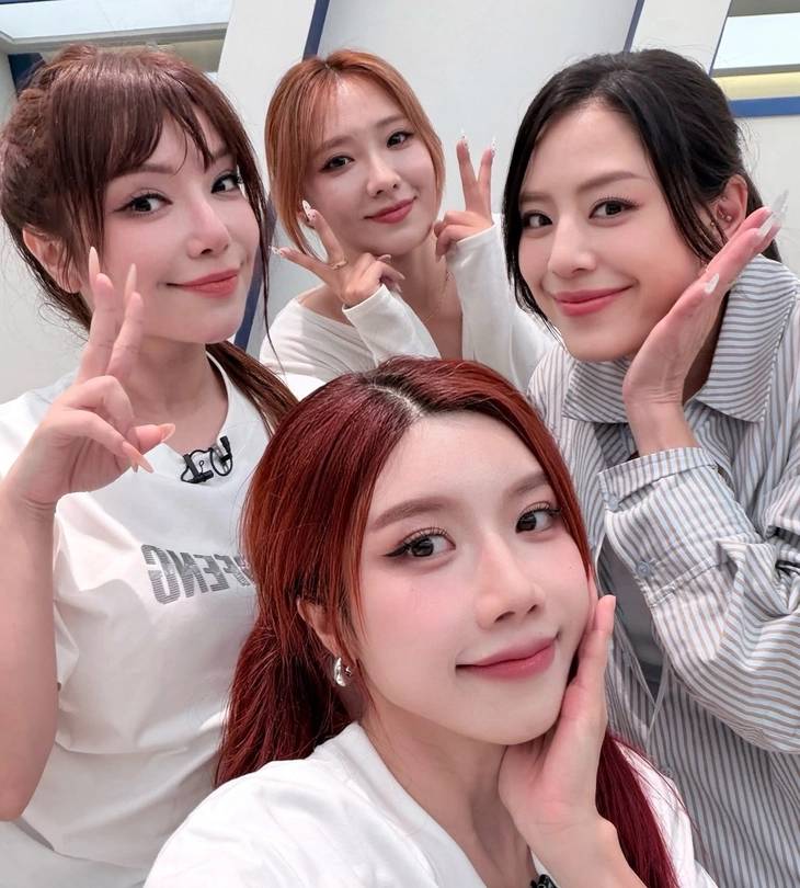 Trang Pháp múa cột, lộn người gây sốt ở Trung Quốc, lọt nhiều top tìm kiếm - Ảnh 2. Trang Pháp múa cột, lộn người gây sốt ở Trung Quốc, lọt nhiều top tìm kiếm - Ảnh 2.