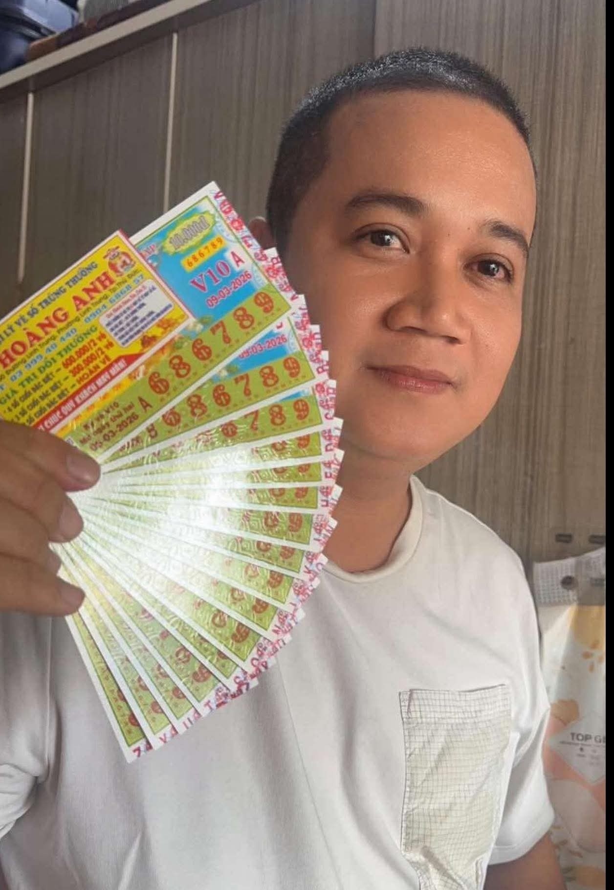 Khách hàng trúng độc đắc 32 tỉ đồng xổ số miền Nam với vé số online - Ảnh 4. Khách hàng trúng độc đắc 32 tỉ đồng xổ số miền Nam với vé số online - Ảnh 4.