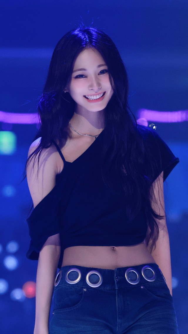 Ngoại h&igrave;nh g&acirc;y cho&aacute;ng của mỹ nh&acirc;n 11 lần lọt top đẹp nhất thế giới, nhan sắc "chống flop" l&agrave; c&oacute; thật - Ảnh 6.