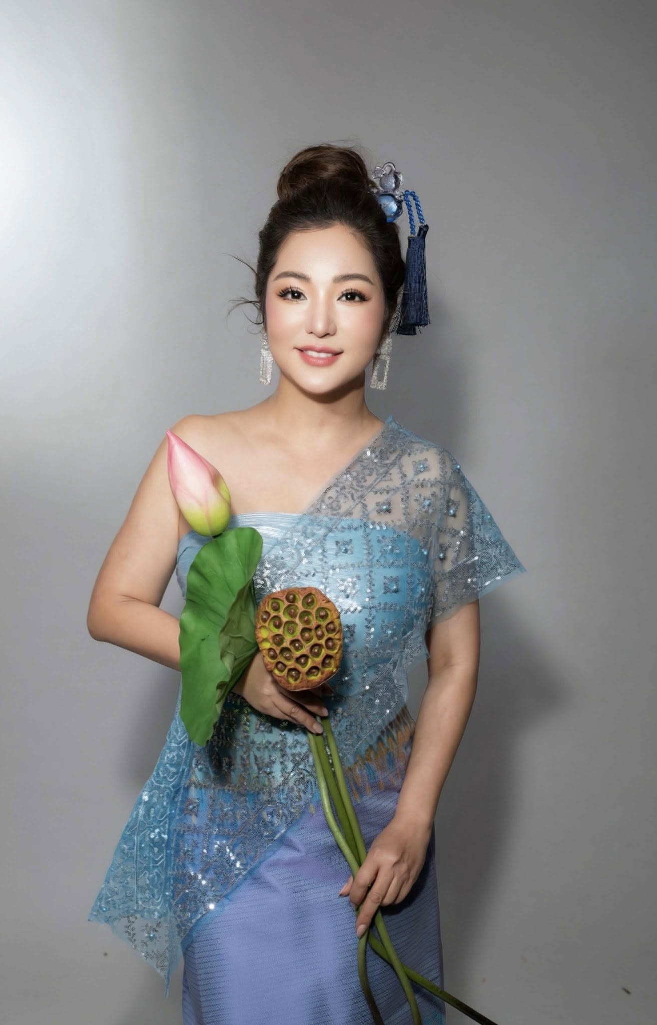 Nữ nghệ sĩ l&agrave; mẹ đơn th&acirc;n rời showbiz Việt sang Mỹ định cư: "C&oacute; những nỗi niềm đau thấu t&acirc;m can" - Ảnh 2.