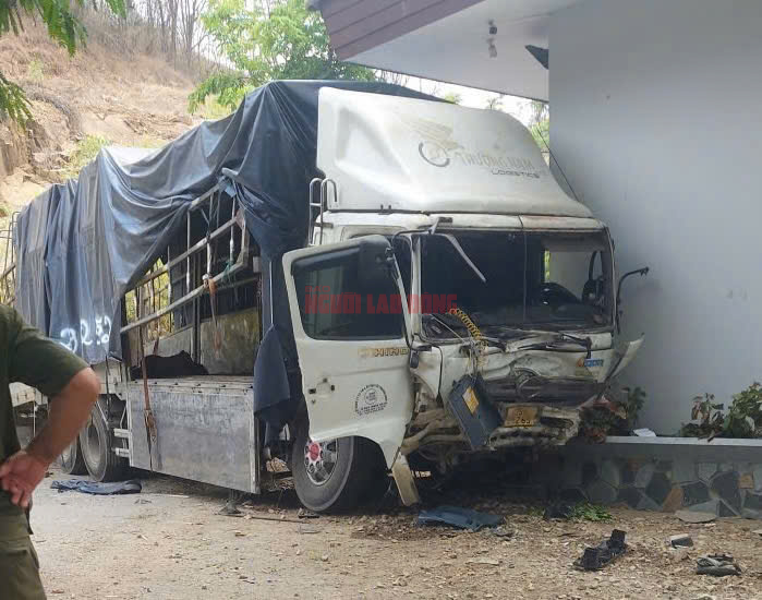 Vụ tai nạn xe tải lao xuống vực tại Lâm Đồng khiến 3 người tử vong nghiêm trọng - Ảnh 4. Vụ tai nạn xe tải lao xuống vực tại Lâm Đồng khiến 3 người tử vong nghiêm trọng - Ảnh 4.