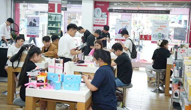 Đ&acirc;y l&agrave; mẫu MacBook c&oacute; gi&aacute; khởi điểm thấp nhất lịch sử Apple tại Việt Nam - Ảnh 1.