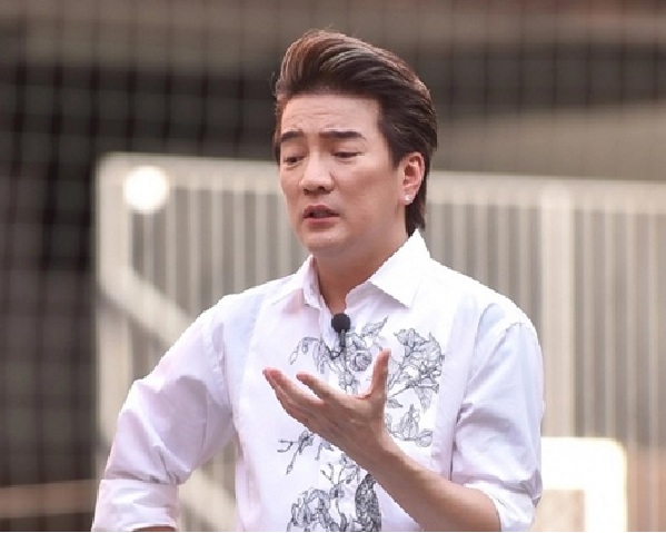 Nam ca sĩ ở qu&ecirc; l&ecirc;n TP.HCM: "Cả đời n&agrave;y t&ocirc;i biết ơn anh Đ&agrave;m Vĩnh Hưng" - Ảnh 2.