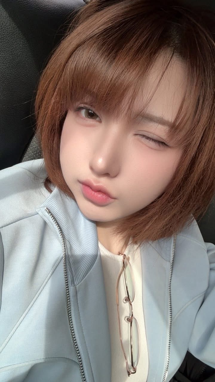 Nhập vai game "mỹ ngựa", nữ streamer thả d&aacute;ng với bikini cuốn h&uacute;t! - Ảnh 3.