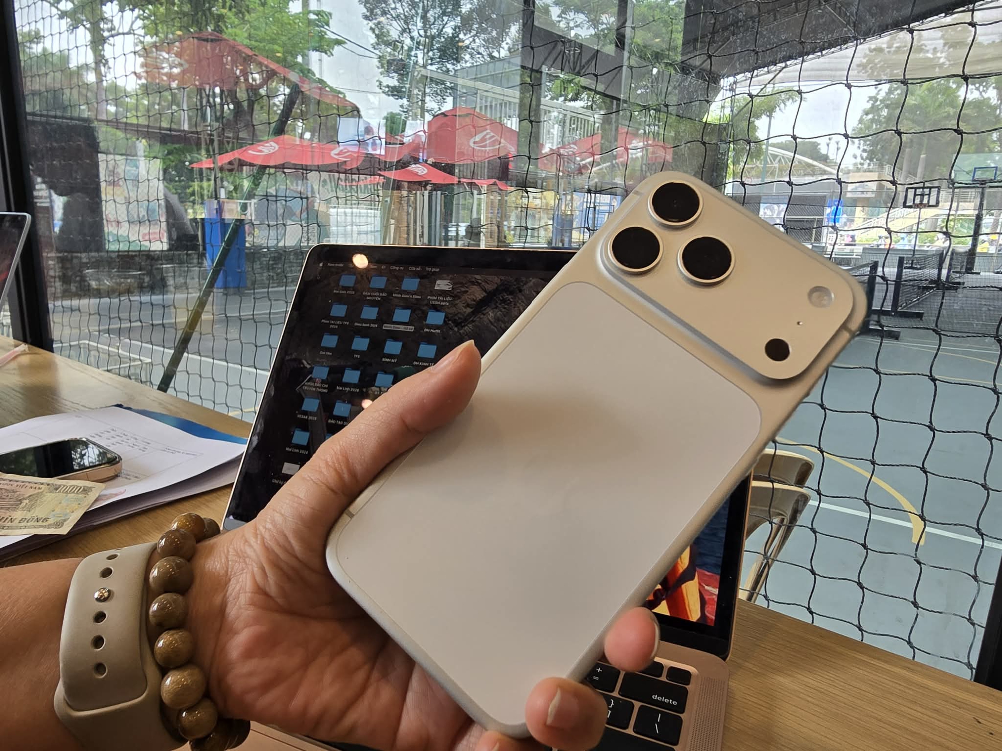 Cảnh gi&aacute;c với lừa đảo tr&uacute;ng iPhone 2026: Đừng để mất tiền oan uổng - Ảnh 1.