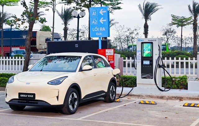 Xe Geely c&aacute;n mốc 1.200 đơn đặt h&agrave;ng sau 5 ng&agrave;y ra mắt: C&oacute; mẫu chạy kỷ lục 1.800km với 1 lần sạc/đổ xăng - Ảnh 3.