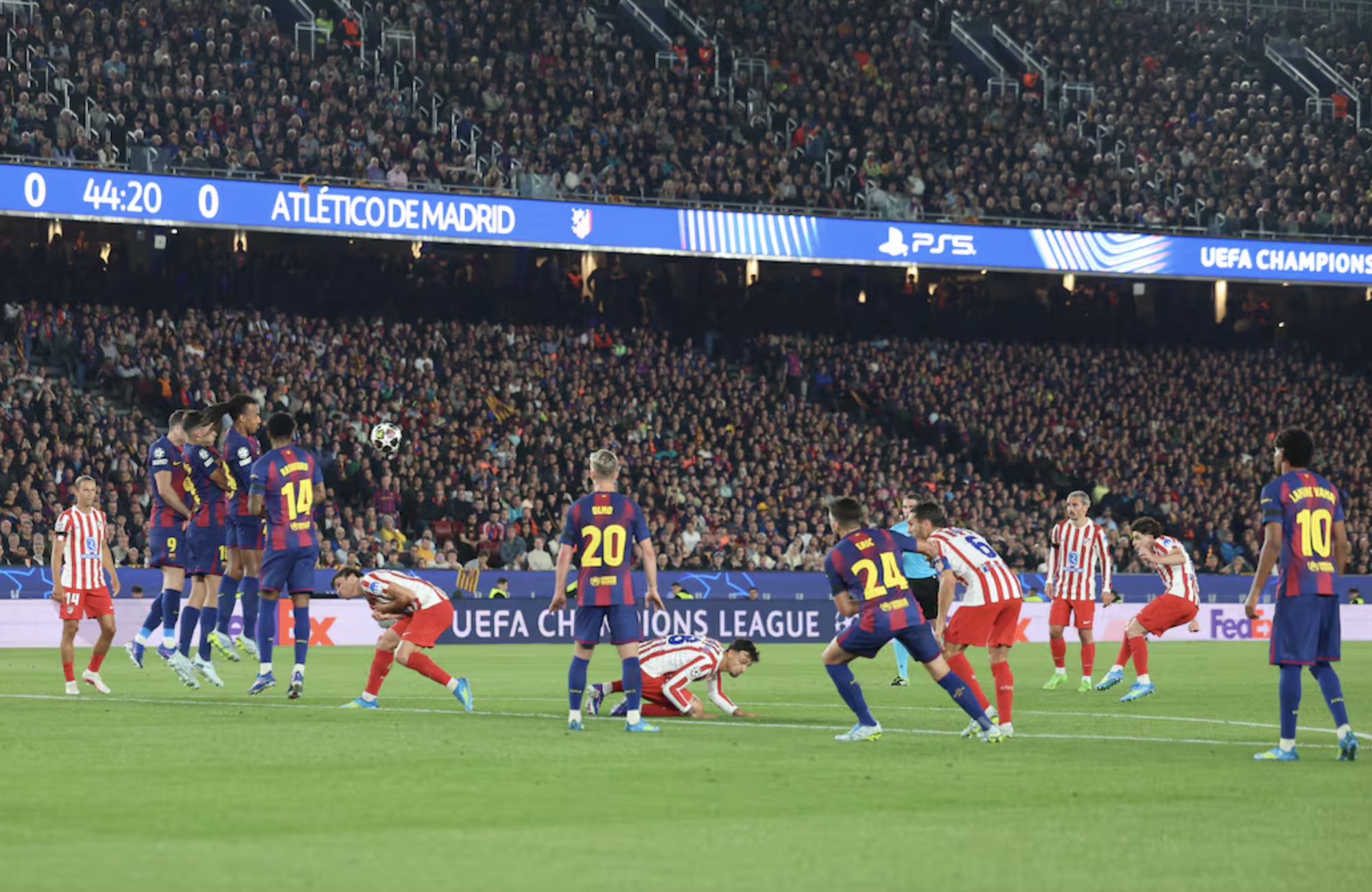 Barcelona thua đau, chuyên gia tranh cãi về quả phạt đền bị bỏ quên - Ảnh 5.