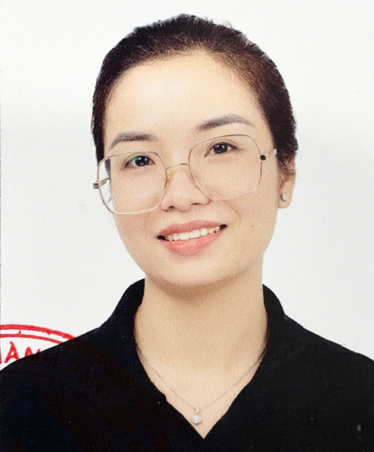 Công an truy tìm Đào Thị Thu Trang lừa đảo 60 tỉ đồng tại Hà Nội - Ảnh 1. Công an truy tìm Đào Thị Thu Trang lừa đảo 60 tỉ đồng tại Hà Nội - Ảnh 1.