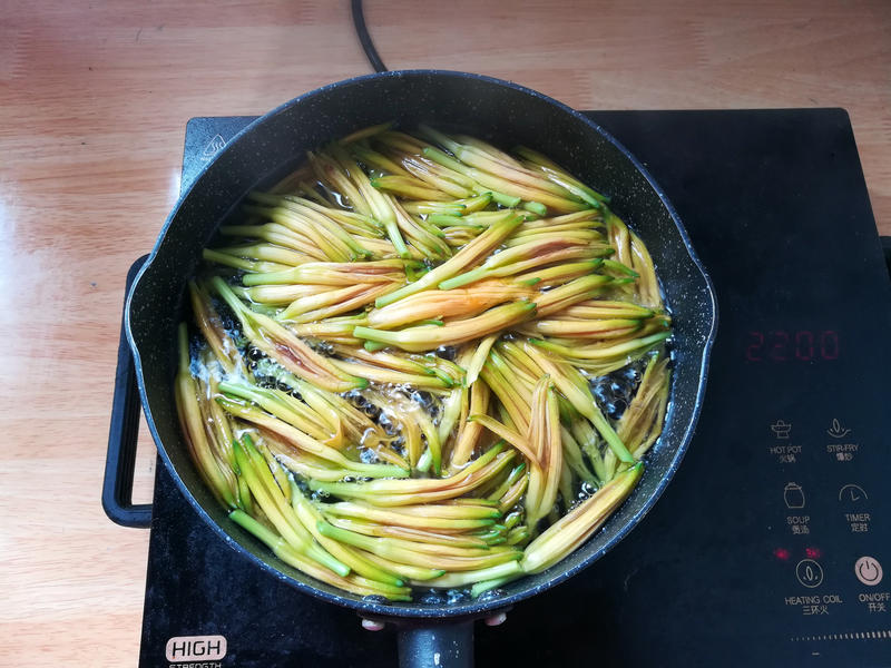 Thấy loại hoa này mua ngay để nấu 3 món ăn vừa ngon lại giúp thanh nhiệt, giải độc, lưu thông khí gan... 29 hoa hien nau trung 17756642256591150399433 1775717654596 1775717654811564571858