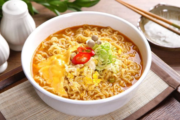 Ăn vặt kiểu “chống đói” tưởng vô hại, ai ngờ 5 món quen mặt này lại không thể thay cơm, ăn nhiều chỉ hại dạ dày 21 Ăn vặt kiểu “chống đói” tưởng vô hại, ai ngờ 5 món quen mặt này lại không thể thay cơm, ăn nhiều chỉ hại dạ dày - Ảnh 3.