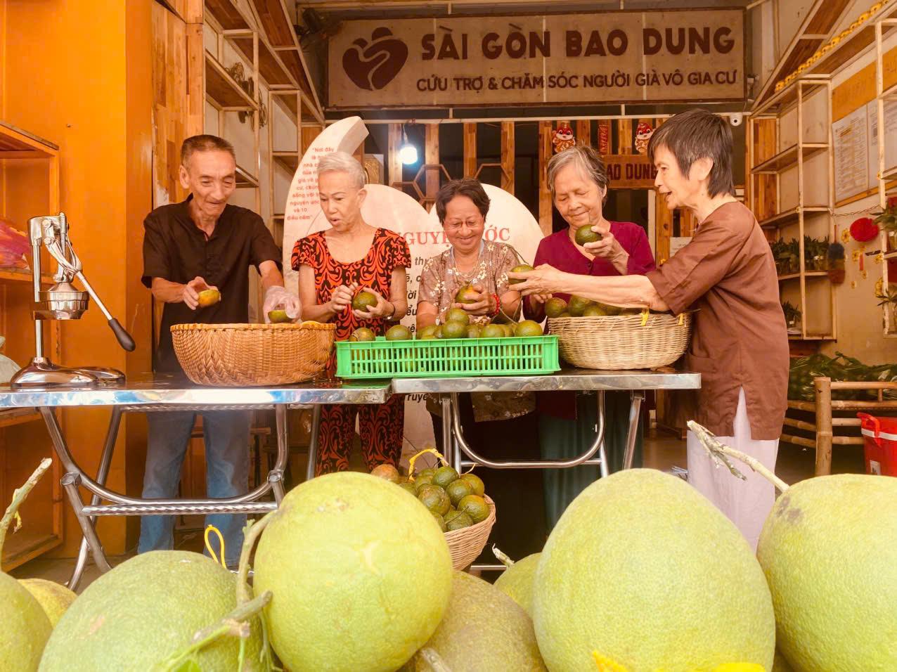 Vầng Trăng Khuyết đ&aacute;nh thức nội lực của những mảnh đời yếu thế - Ảnh 2.