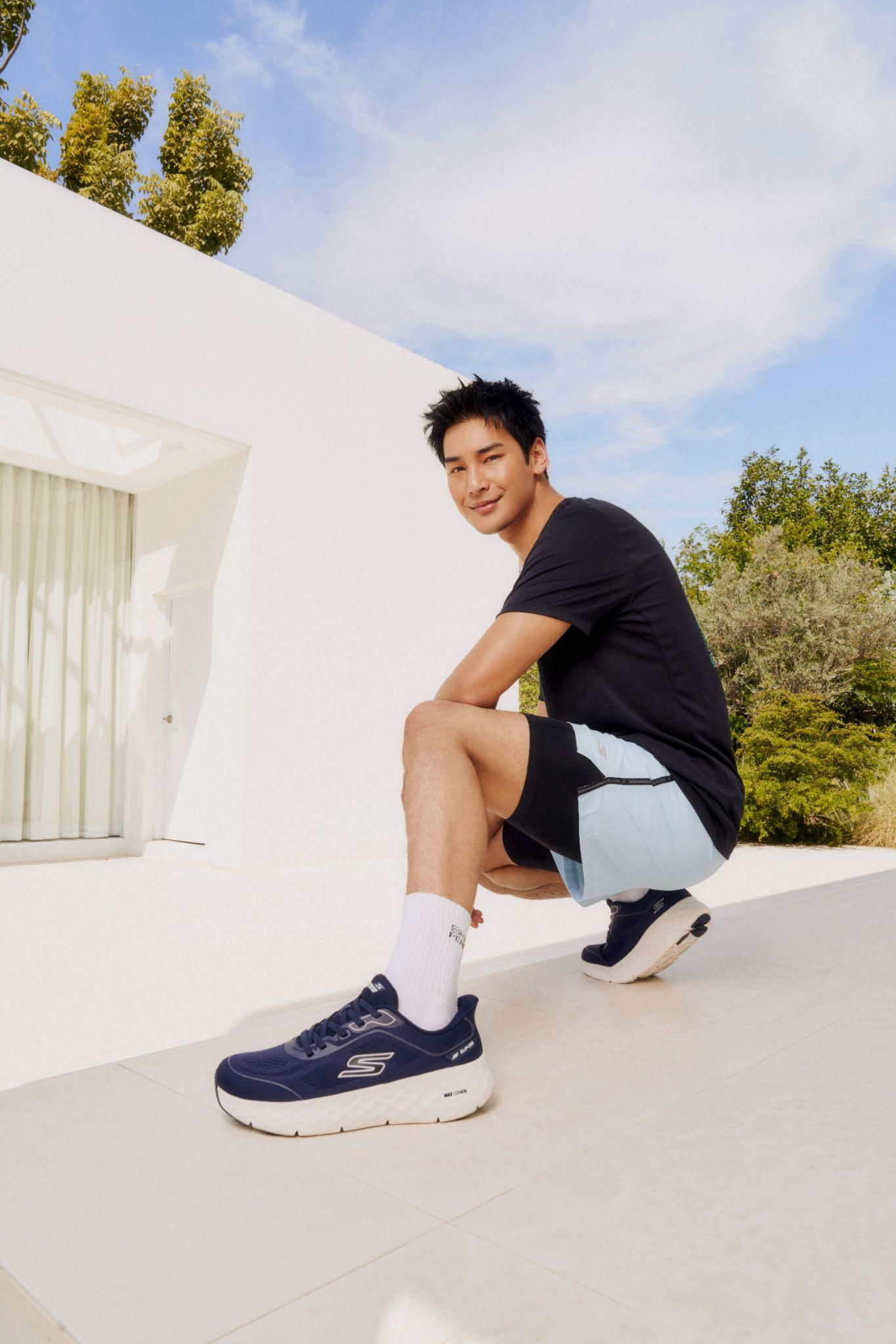 Skechers GOWalk Max Cushioning Flex – Trải nghiệm thoải mái trong từng chuyển động thường ngày - Ảnh 3. Skechers GOWalk Max Cushioning Flex – Trải nghiệm thoải mái trong từng chuyển động thường ngày - Ảnh 3.