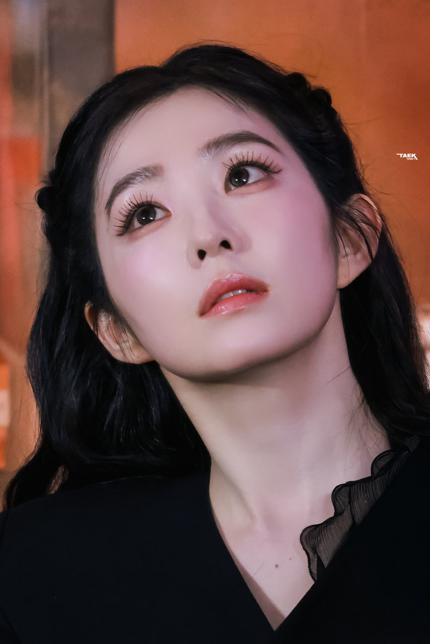 9 mỹ nh&acirc;n l&agrave;m n&ecirc;n tường th&agrave;nh nhan sắc bất bại của showbiz, mỗi thế hệ đẹp một kiểu - Ảnh 11.