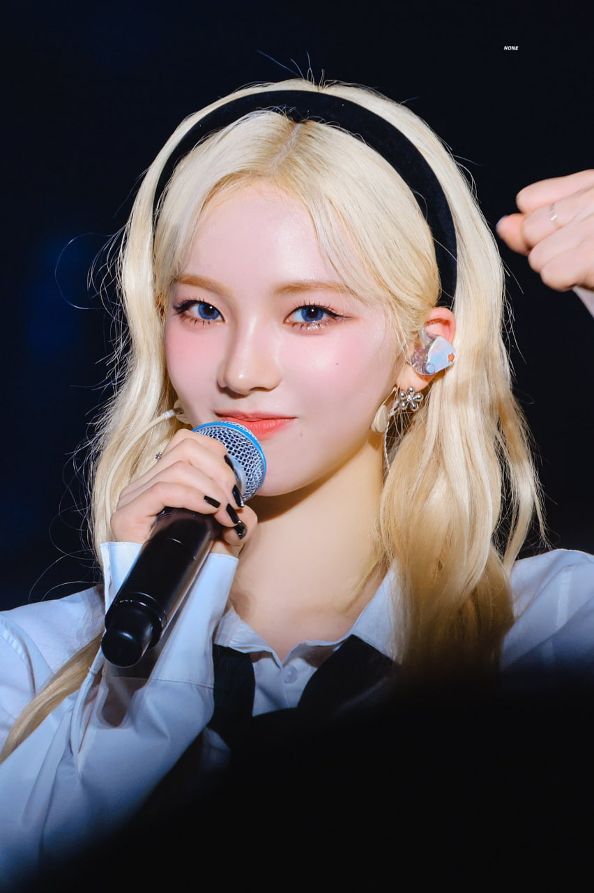 9 mỹ nh&acirc;n l&agrave;m n&ecirc;n tường th&agrave;nh nhan sắc bất bại của showbiz, mỗi thế hệ đẹp một kiểu - Ảnh 19.