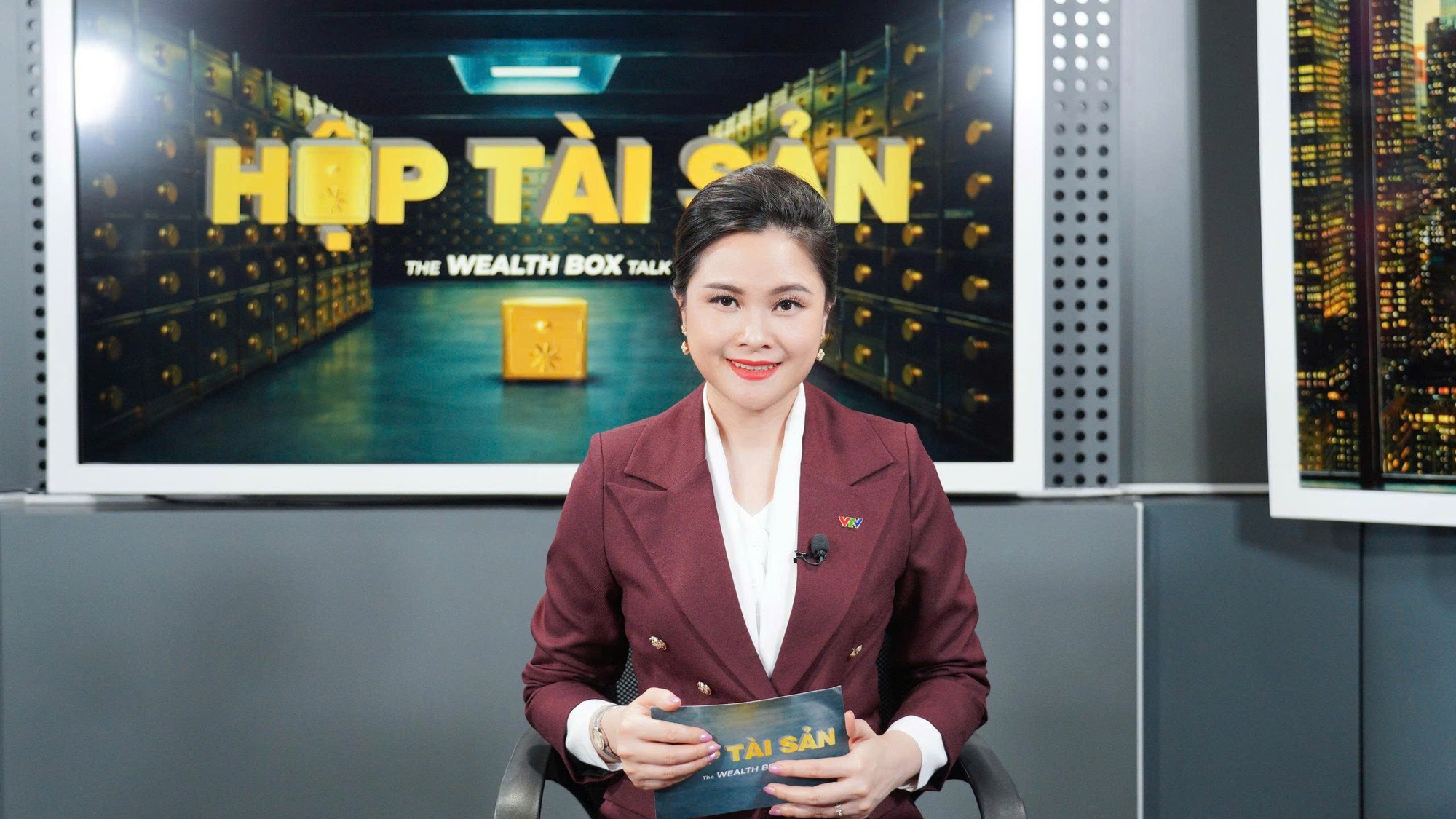 BTV Mùi Khánh Ly và giám đốc Hà Mạnh Tuấn nói về “giỏ tài chính” của Gen Z - Ảnh 2. BTV Mùi Khánh Ly và giám đốc Hà Mạnh Tuấn nói về “giỏ tài chính” của Gen Z - Ảnh 2.