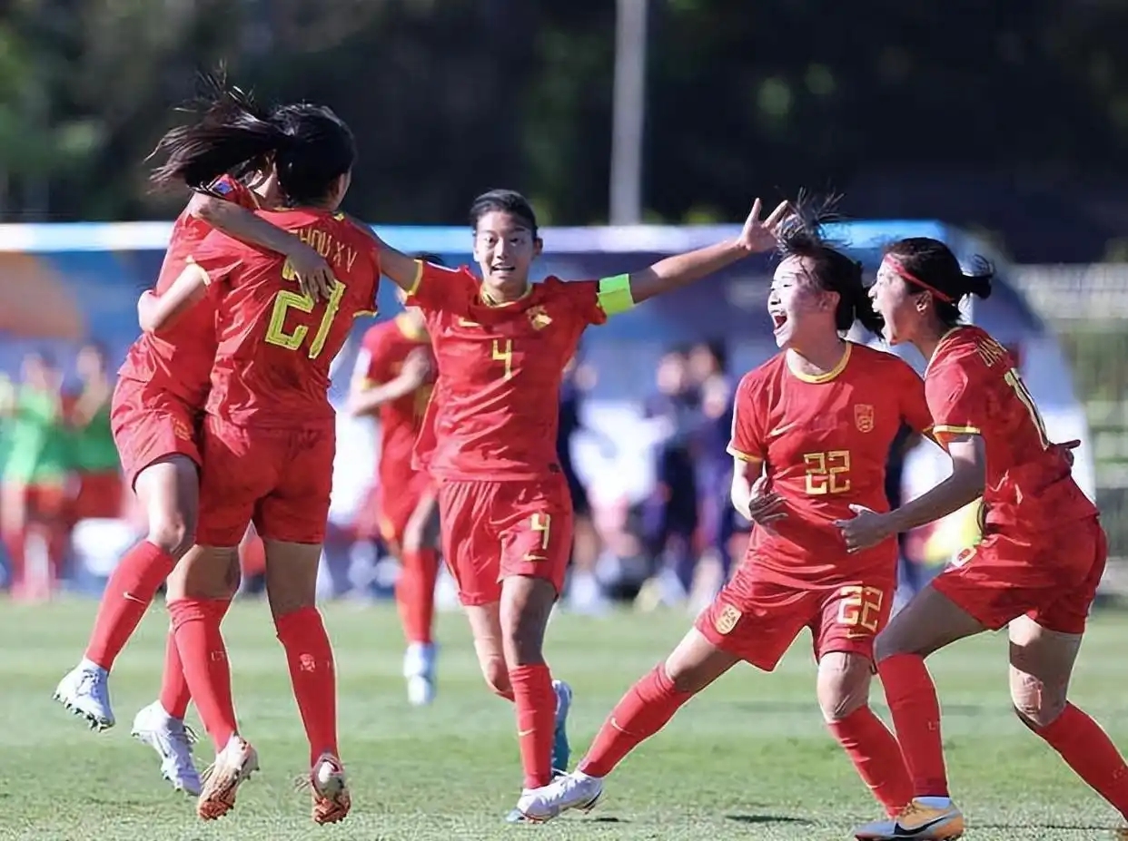 Asian Cup: Ghi &ldquo;mưa b&agrave;n thắng&rdquo;, tuyển Trung Quốc khiến Việt Nam v&agrave; Th&aacute;i Lan phải lo lắng - Ảnh 1.