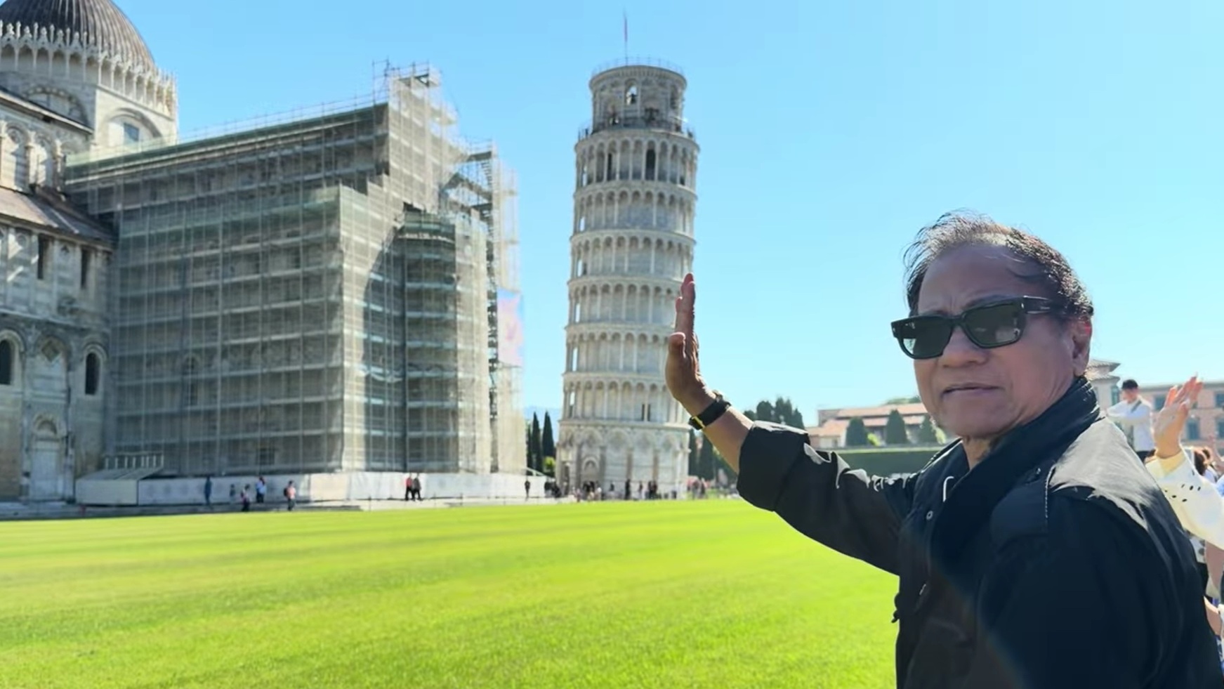 Chế Linh U90 đi du thuyền tới Italia: "T&ocirc;i c&ograve;n đi đứng tỉnh t&aacute;o"- Ảnh 2.
