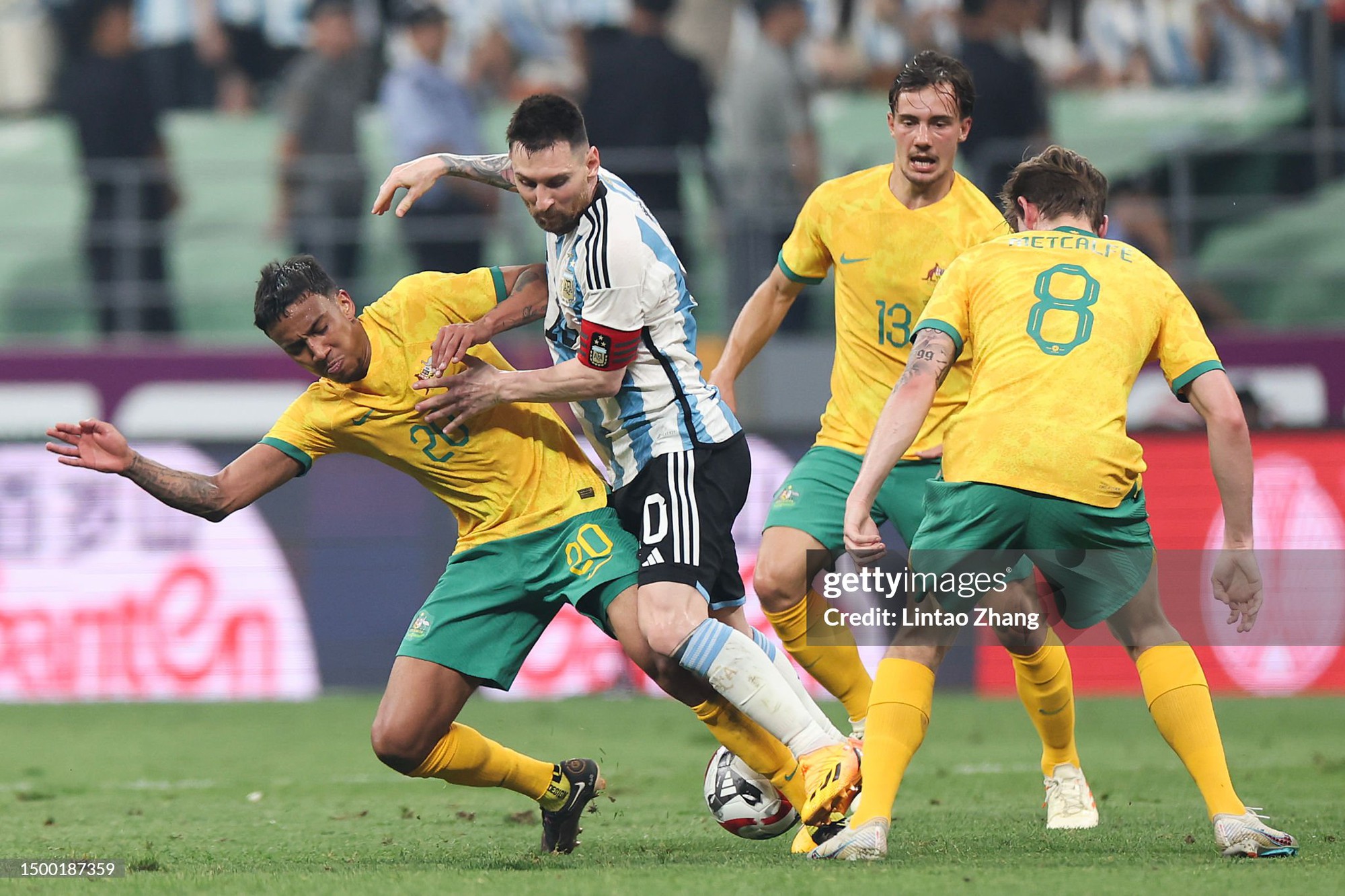 FIFA ASEAN Cup 2026: Đội top 30 thế giới kh&oacute; tham dự; tuyển Việt Nam sớm gặp lại Malaysia? - Ảnh 1.