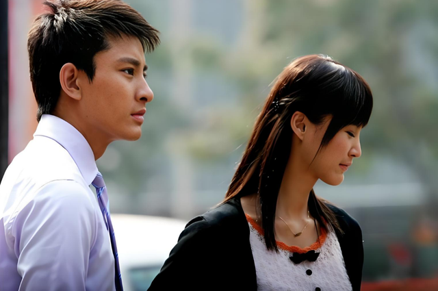 Nghỉ lễ, t&ocirc;i muốn về qu&ecirc; thăm bố ốm nhưng chồng nằng nặc giữ t&ocirc;i lại để đ&oacute;ng vai "vợ đảm đang" cho anh m&aacute;t mặt- Ảnh 1.