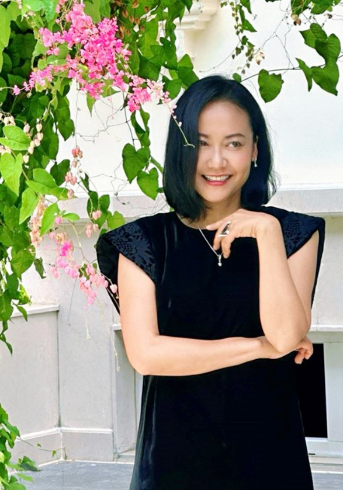Nữ diễn vi&ecirc;n Hồng &Aacute;nh sau biến cố sức khỏe, tuổi U50 lạc quan vi&ecirc;n m&atilde;n b&ecirc;n chồng CEO- Ảnh 6.