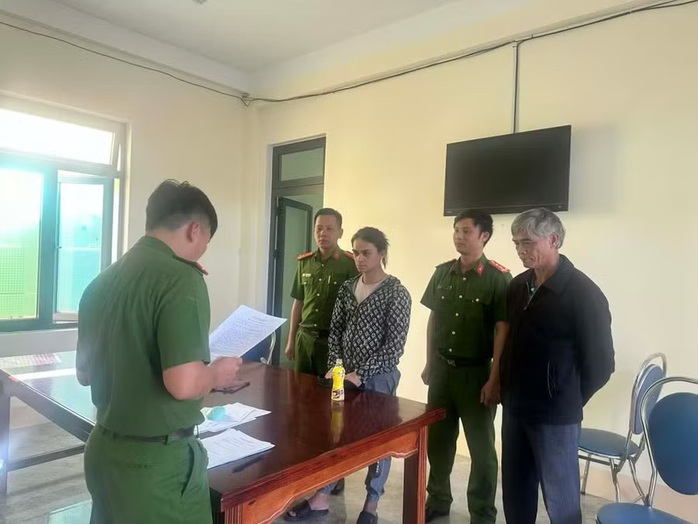 C&ocirc;ng an Gia Lai truy t&igrave;m 3 con dao sau vụ hỗn chiến ở c&acirc;y xăng tr&ecirc;n Quốc lộ 14 - Ảnh 1.