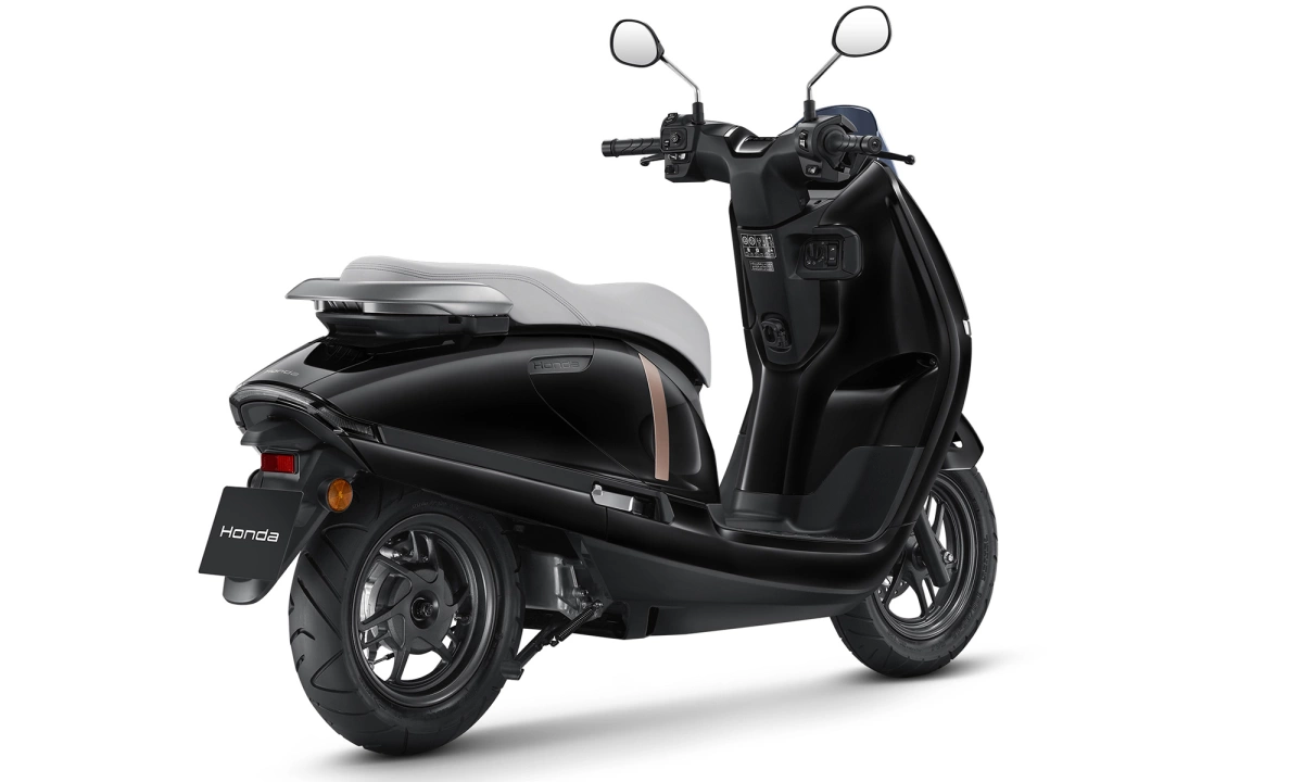 Xe máy điện Honda sắp bán ở Việt Nam: Pin LFP sạc nhanh 2 giờ, nhập Thái, ưu đãi cọc sớm 20 triệu - Ảnh 2.