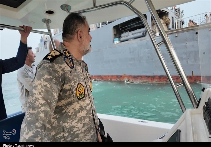 Iran b&agrave;y trận "t&agrave;u ngầm c&aacute; heo" dưới đ&aacute;y biển Hormuz, cảnh b&aacute;o Anh - Ph&aacute;p - Ảnh 1.