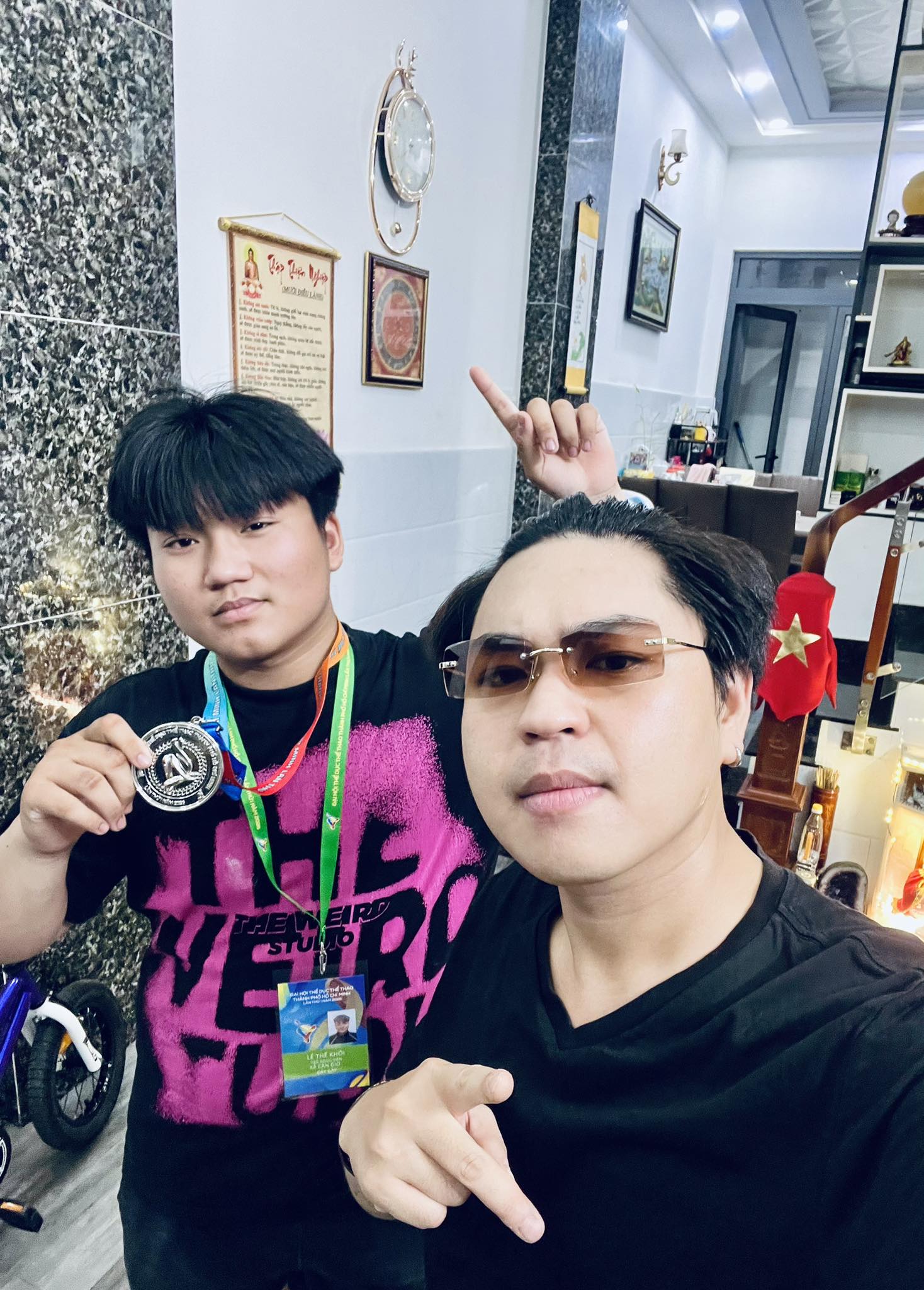 Nam ca sĩ Việt nhắn nhủ con trai ri&ecirc;ng của vợ hơn 8 tuổi: &ldquo;Ba lu&ocirc;n tự h&agrave;o về con&rdquo; - Ảnh 1.